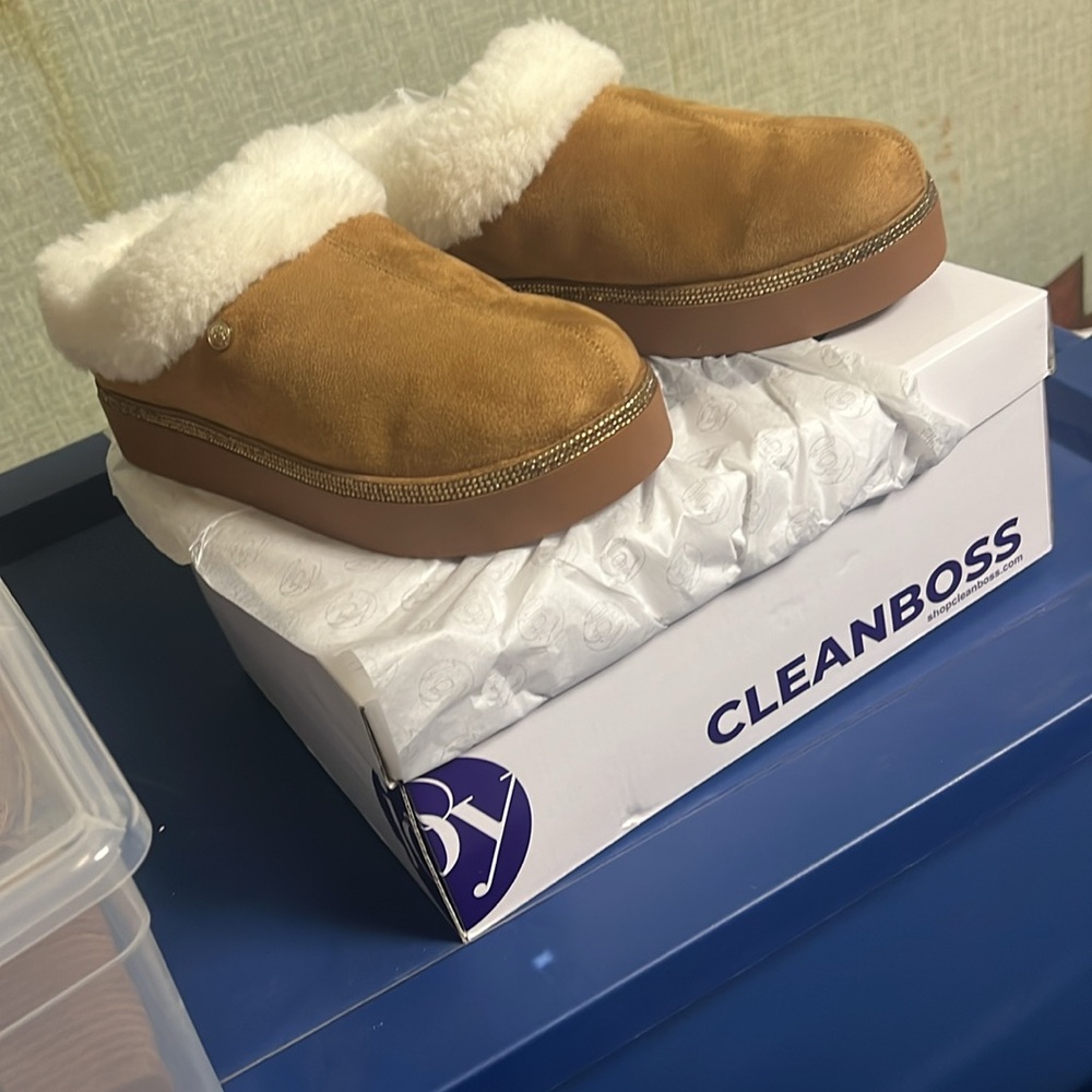 NIB - JOY CLEAN BOSS COMFORT SLIPPERS -SIZE 8 -SADDLE - Picture 7 of 11
